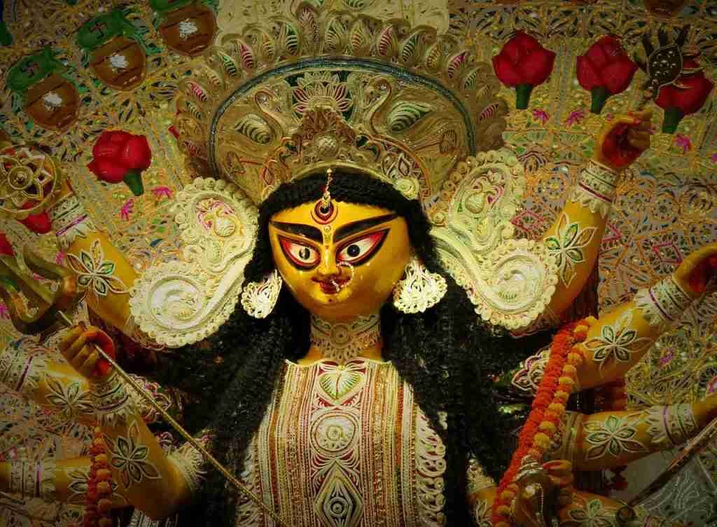 Places to visit in Kolkata: Kumartuli Idol Maker
