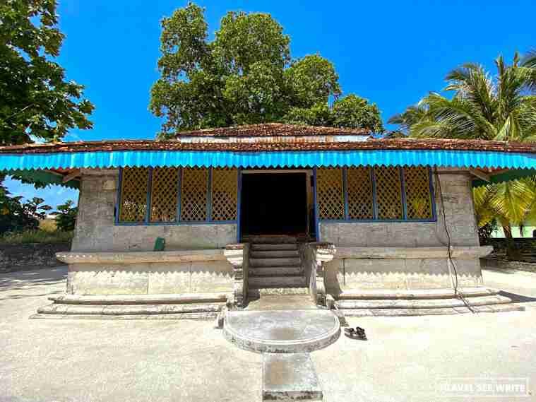 Meedhoo Island houses over 300- year old mosque built entirely from corals.